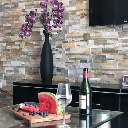 Apartment Tropicana *